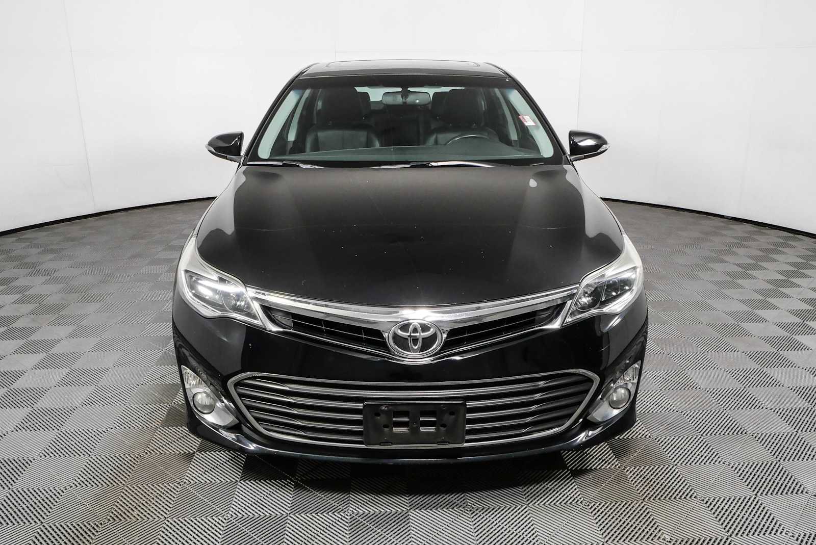 Used 2014 Toyota Avalon XLE Touring FWD image 25