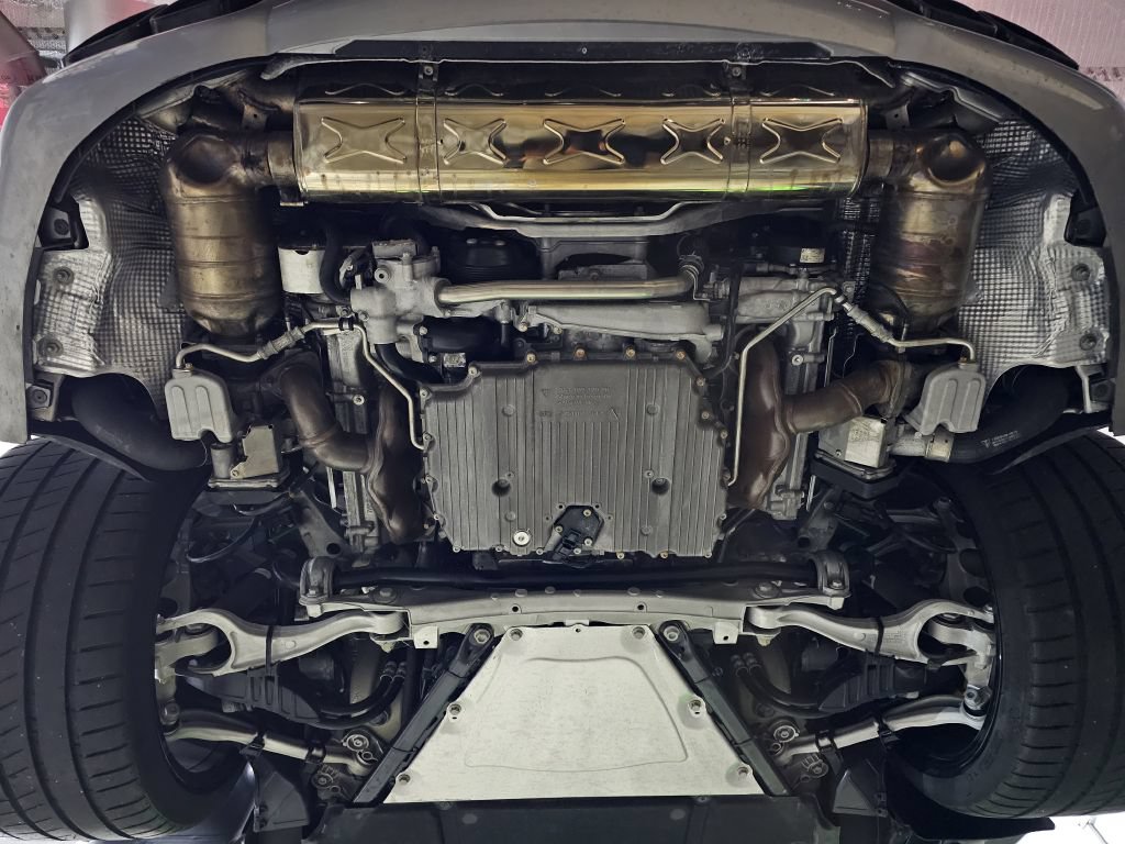 Used 2018 Porsche 911 Turbo S AWD/4WD image 21