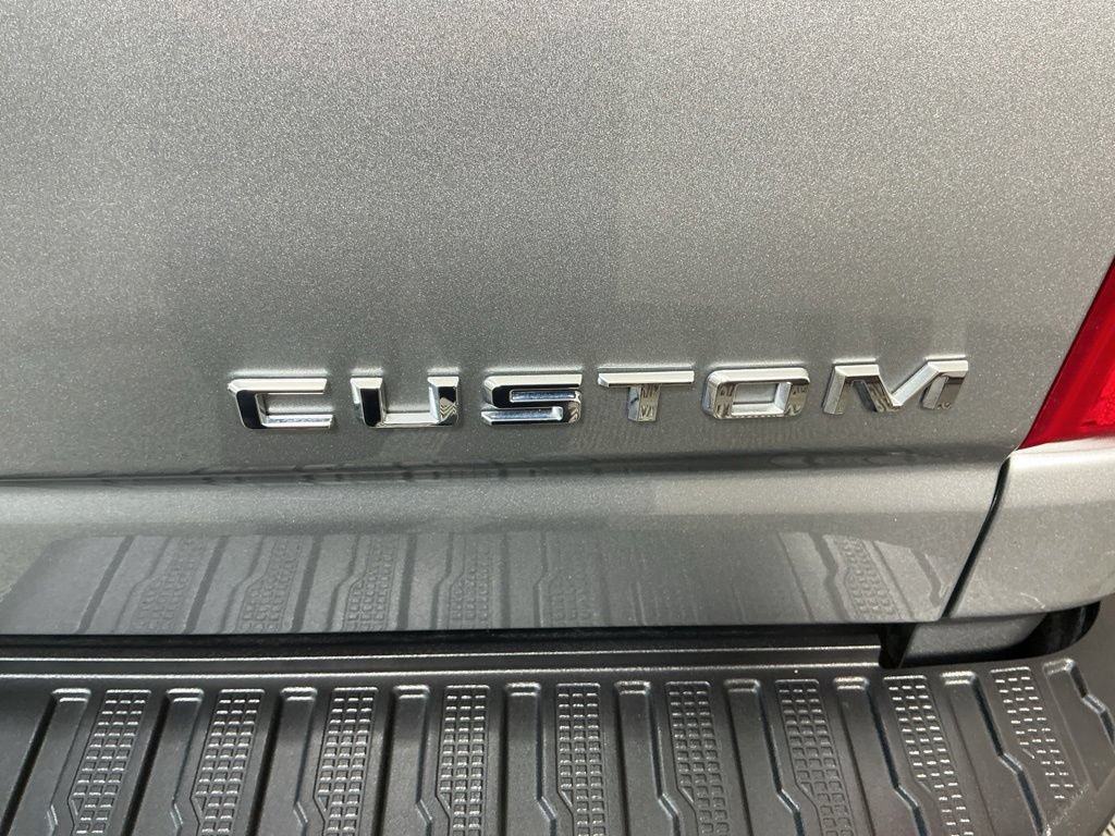 Used 2024 Chevrolet Silverado 2500 Custom w/ Custom Convenience Package AWD/4WD image 12