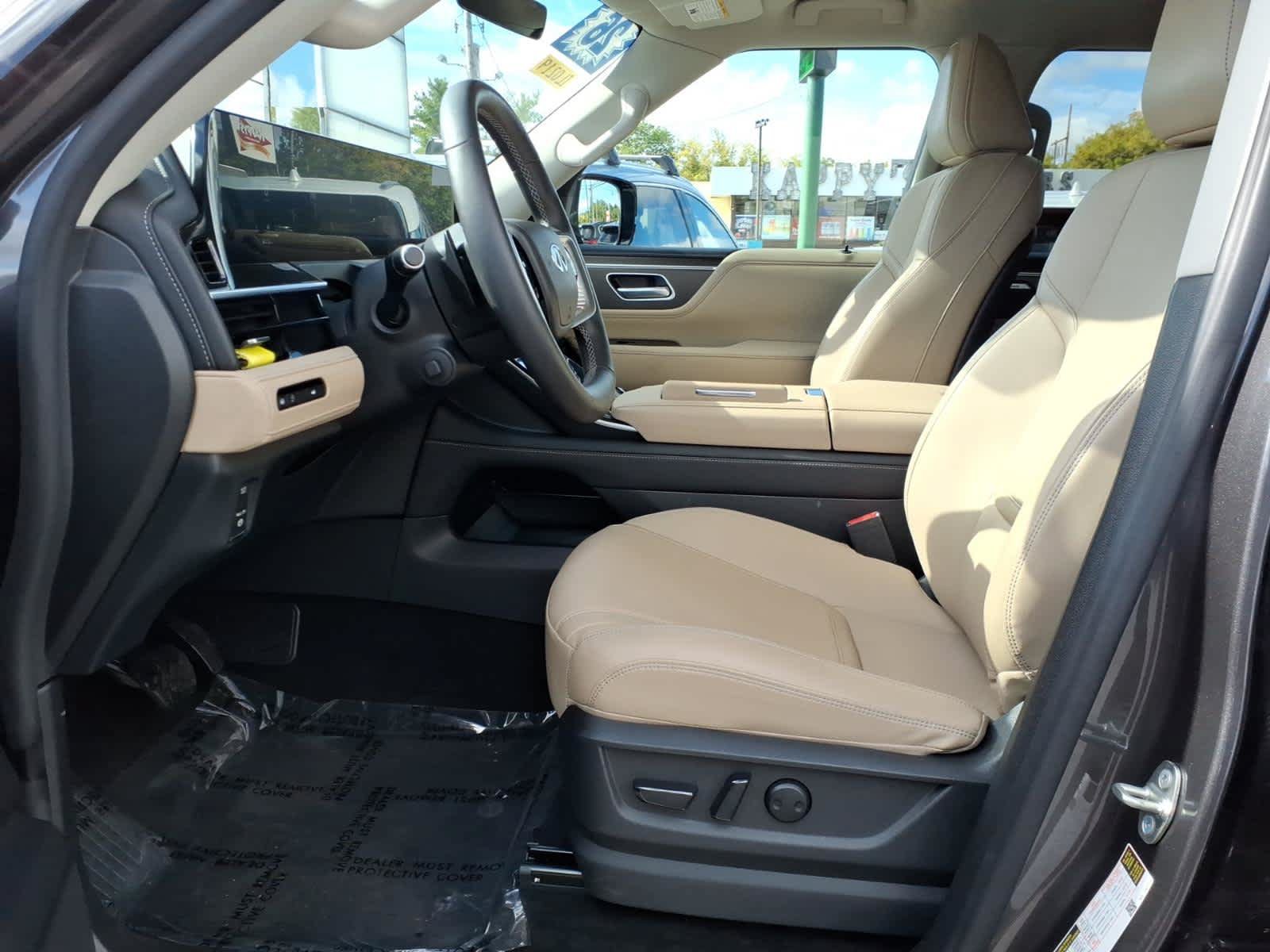 Certified 2026 INFINITI QX80 Pure w/ Cargo Package AWD/4WD image 10