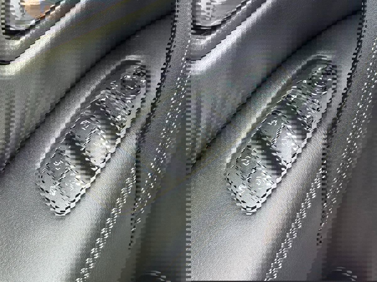 Used 2019 Nissan Armada SL w/ Premium Package image 31