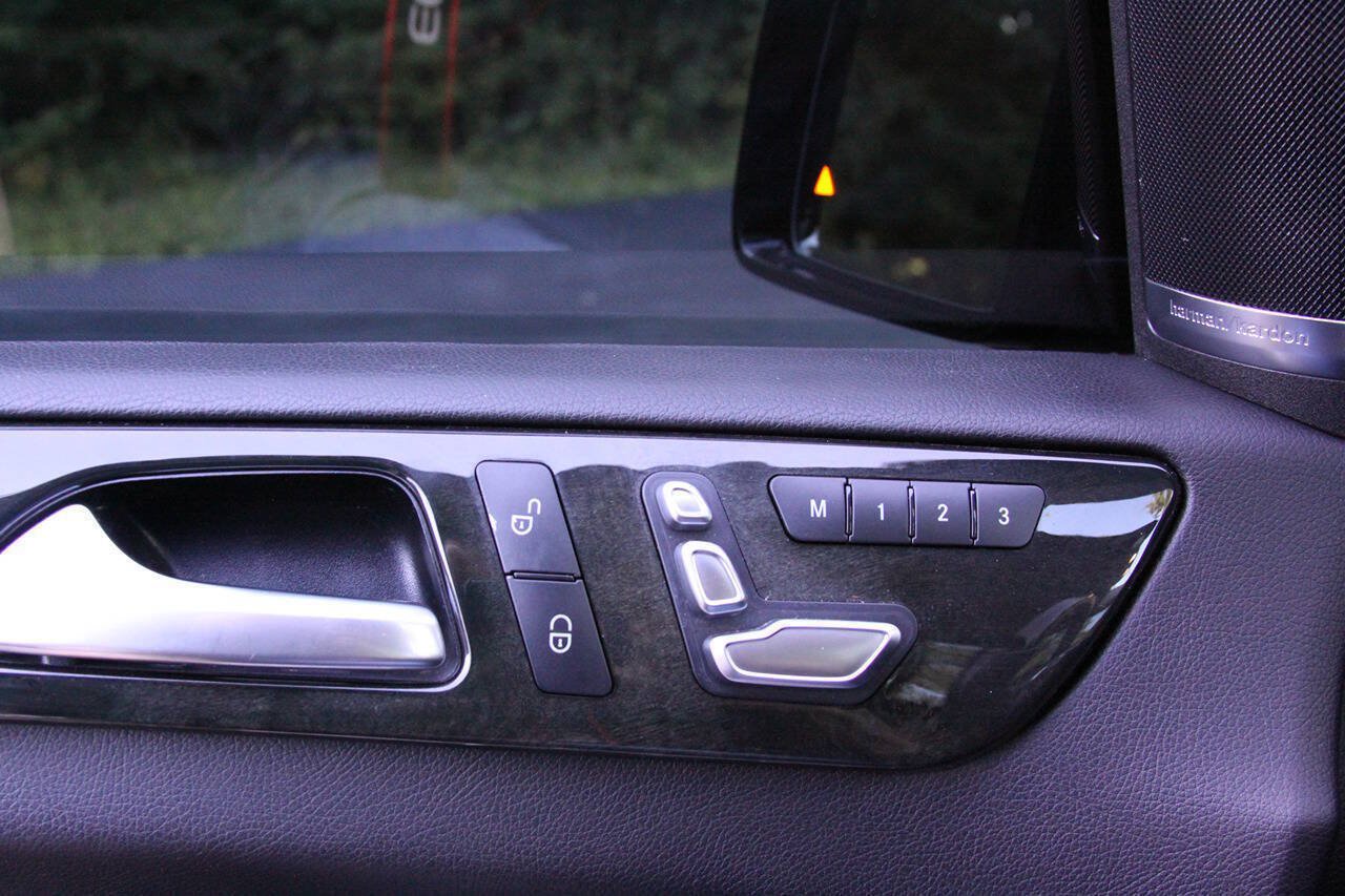 Used 2018 Mercedes-Benz GLS 550 4MATIC w/ Driver Assistance Package image 34