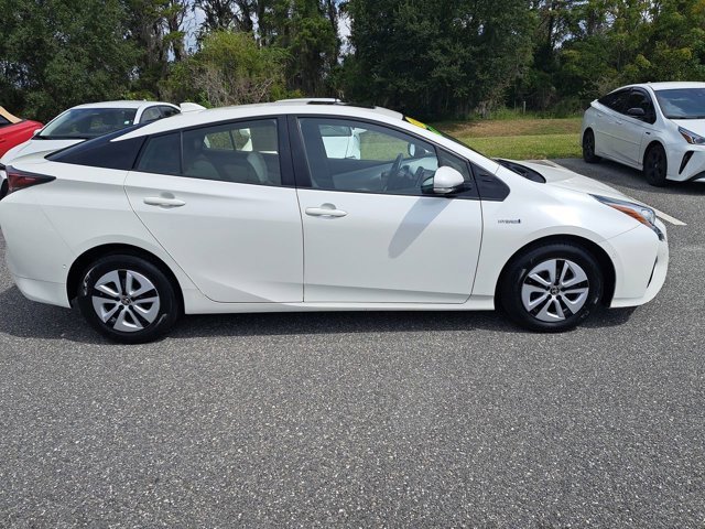 Used 2018 Toyota Prius Four image 6