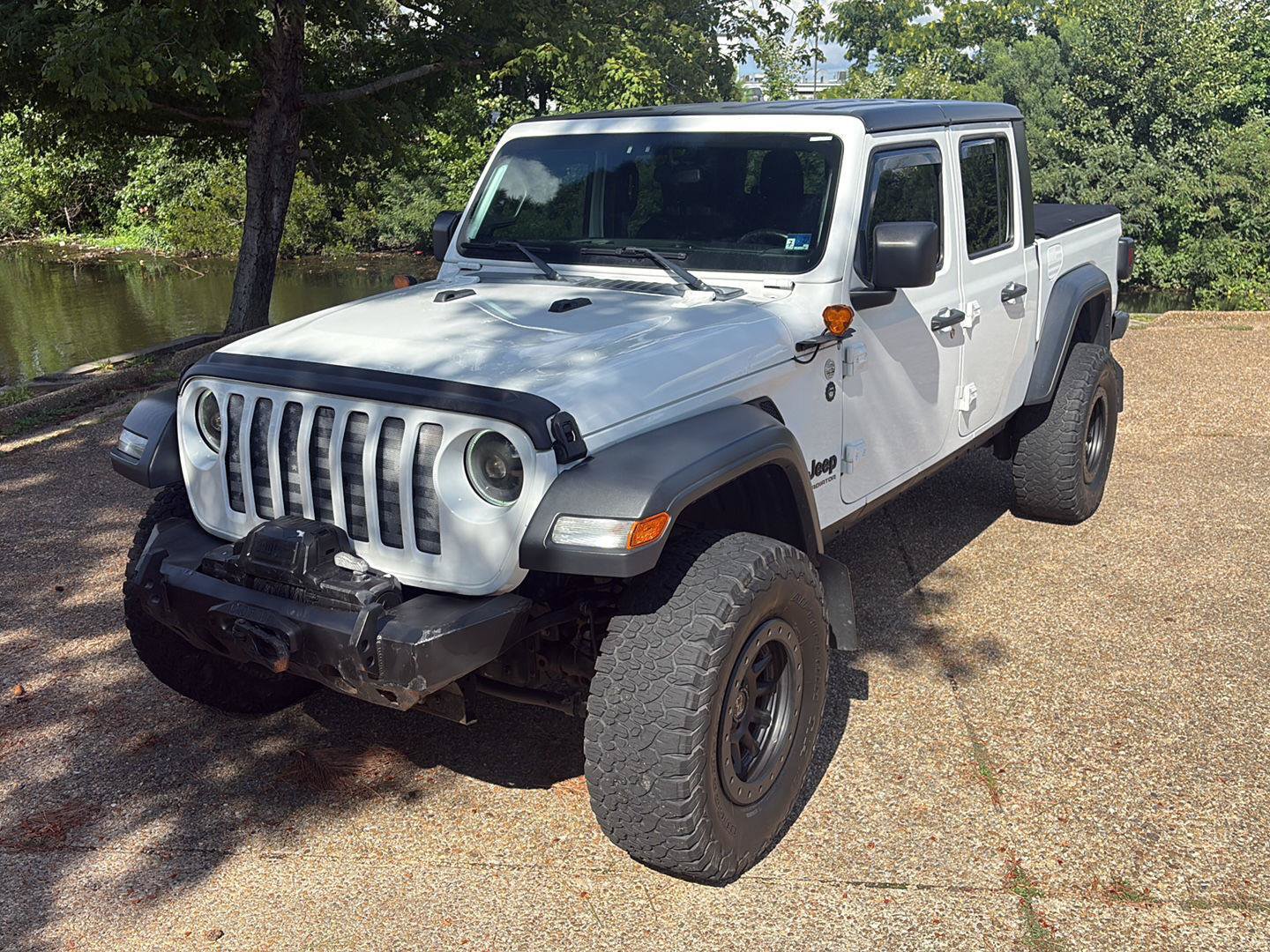 Used 2020 Jeep Gladiator Sport w/ Quick Order Package 24S AWD/4WD image 12