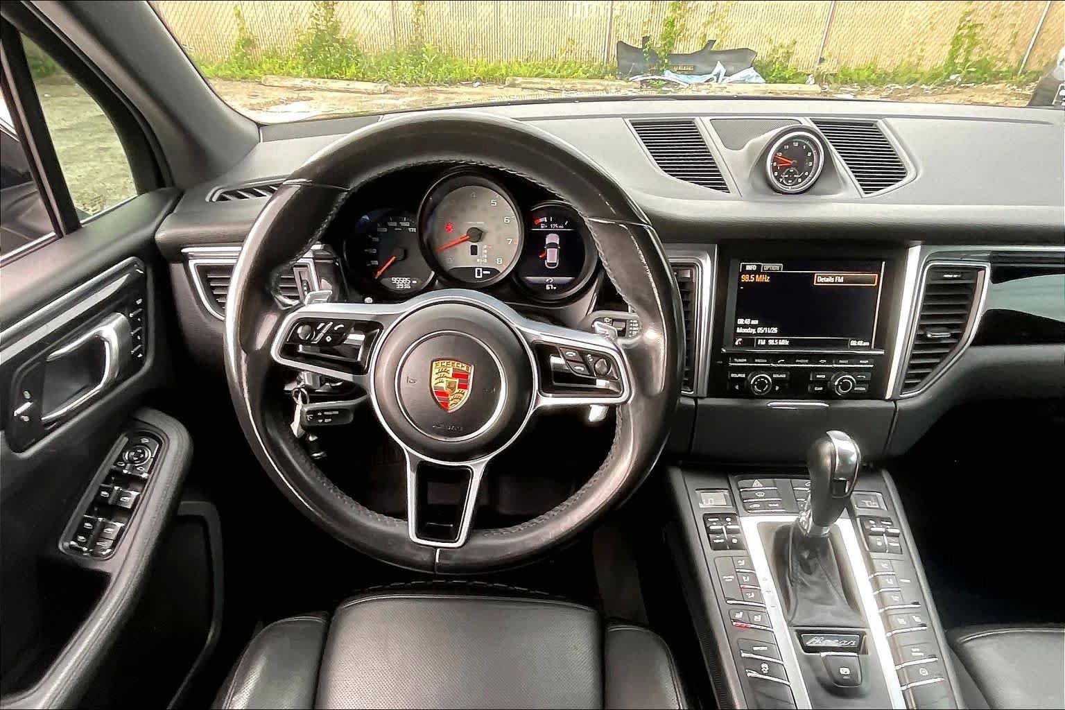 Used 2015 Porsche Macan S AWD/4WD image 4