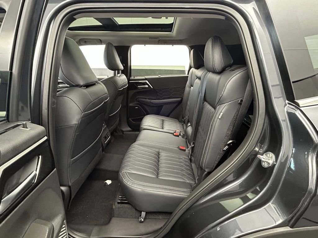 New 2026 Mitsubishi Outlander SEL FWD image 30