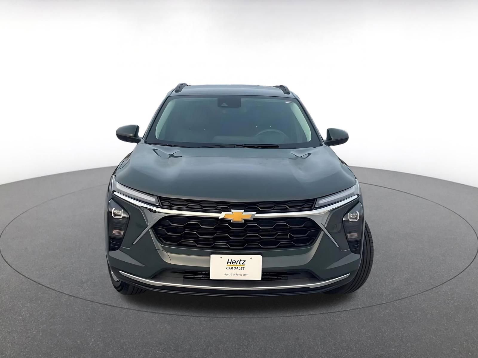 Used 2025 Chevrolet Trax LT image 4