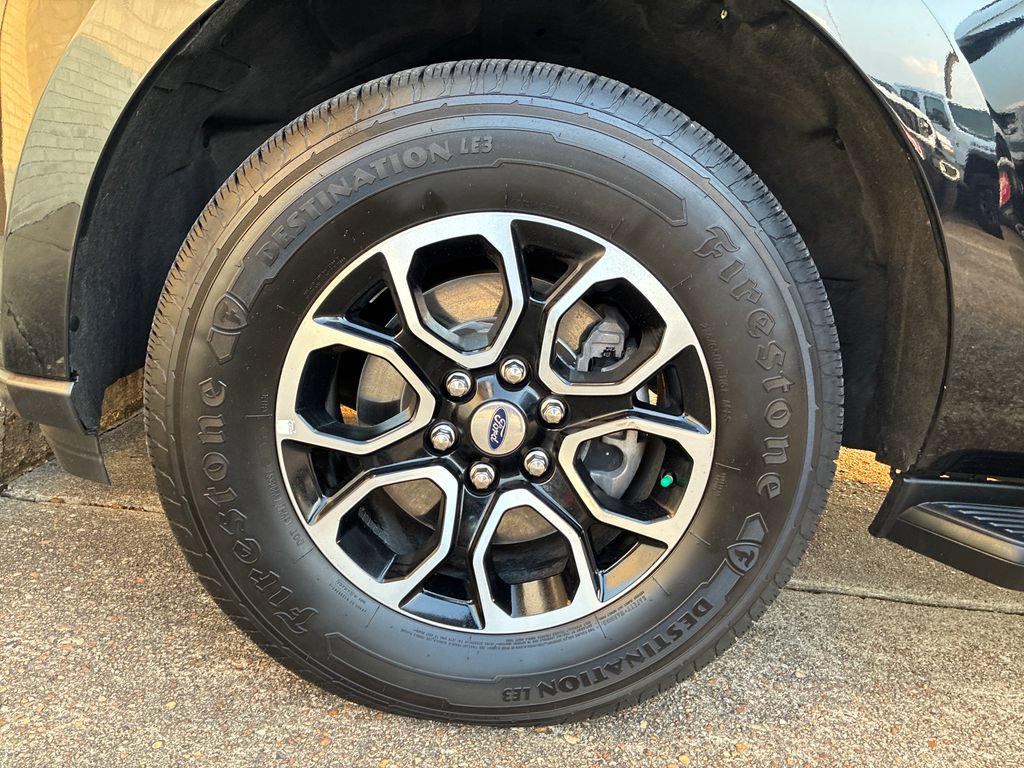 Used 2024 Ford Expedition XLT AWD/4WD image 17