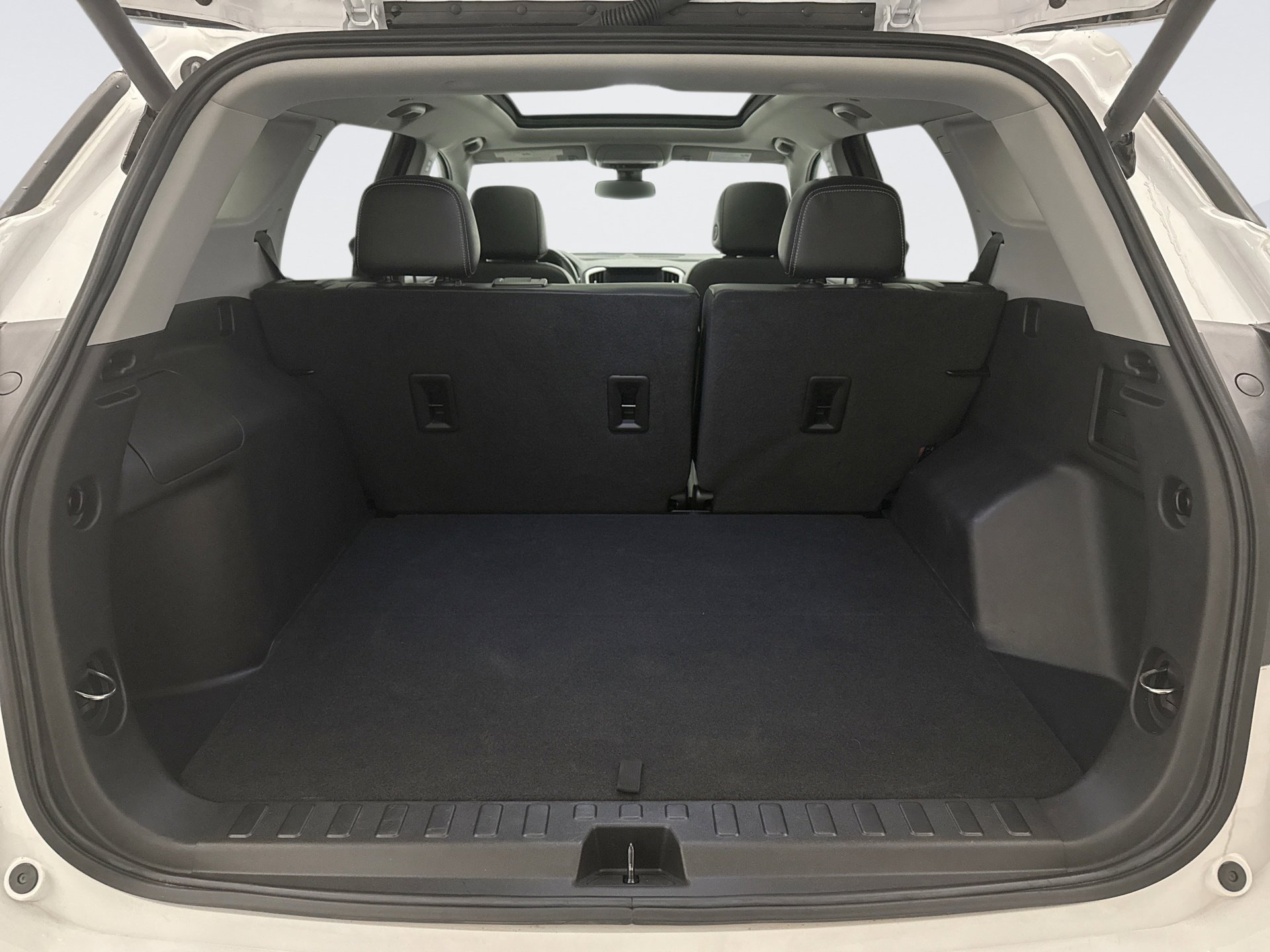 Used 2022 GMC Terrain SLT w/ Tech Package image 20