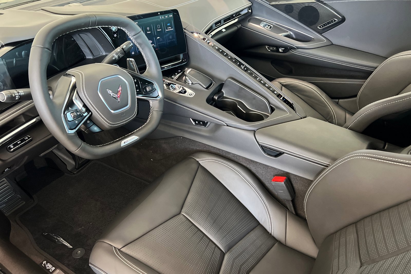 New 2025 Chevrolet Corvette E-Ray w/ Stealth Interior Trim Package image 10