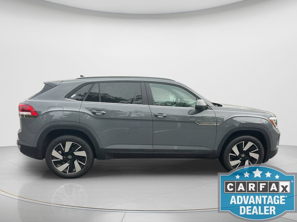 Certified 2026 Volkswagen Atlas Cross Sport SE FWD image 4