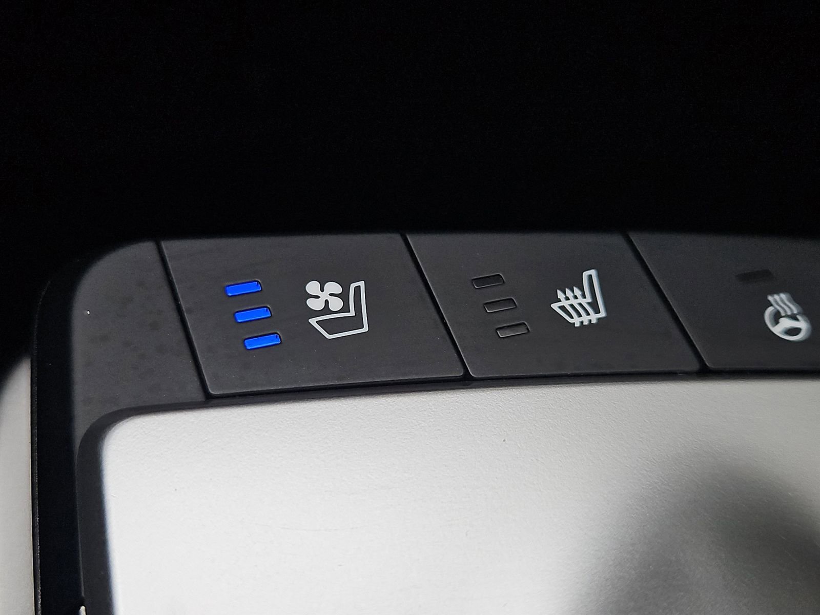 Used 2022 Kia EV6 Wind w/ Wind Technology Package image 27