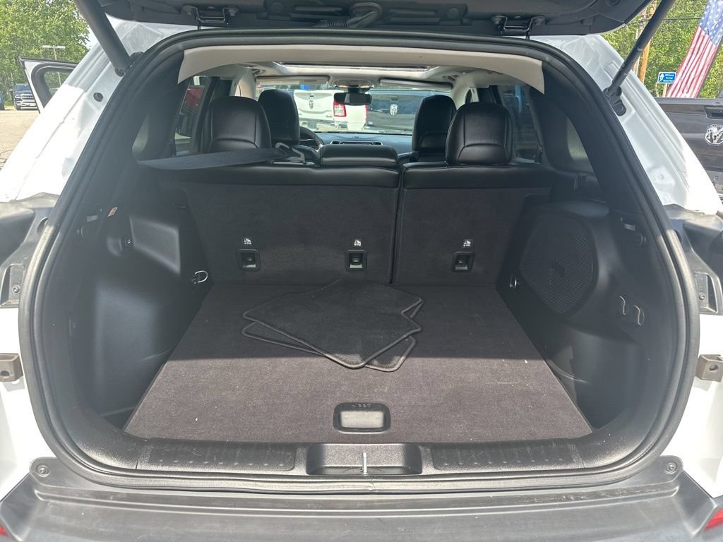 Used 2022 Jeep Cherokee Limited AWD/4WD image 30