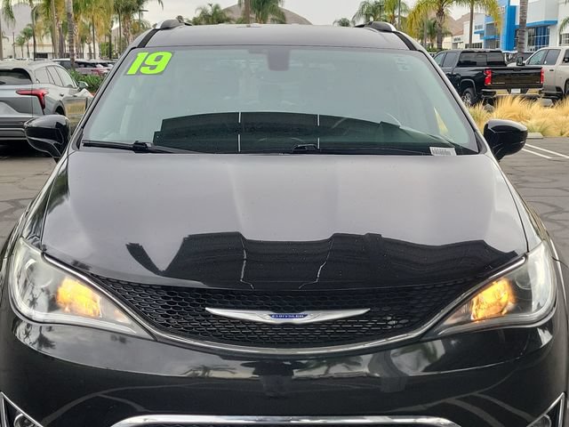 Used 2019 Chrysler Pacifica Touring-L FWD image 29