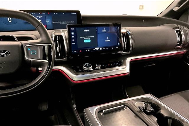 Used 2025 Ford Expedition Platinum w/ Stealth Performance Package image 7