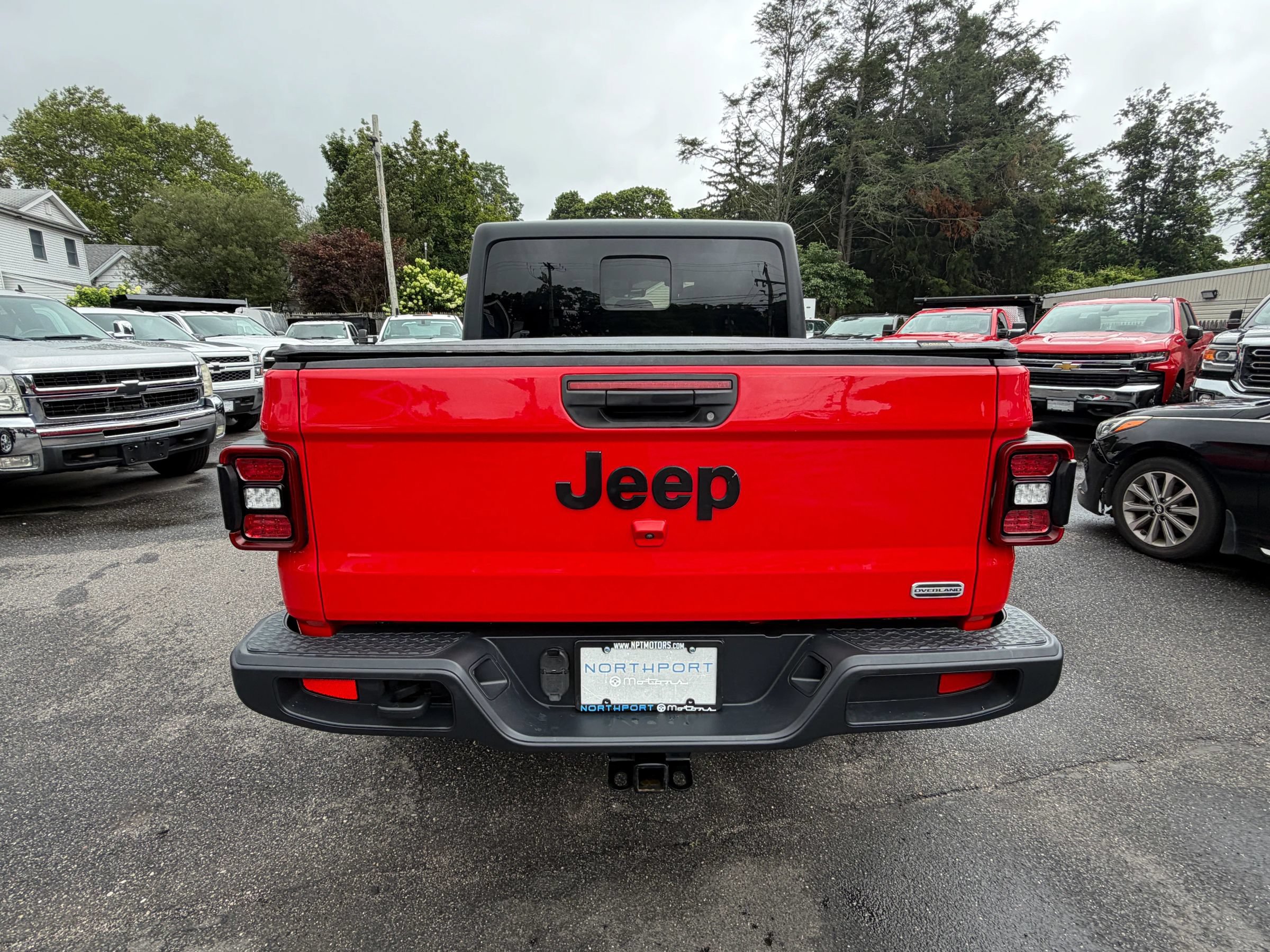 Used 2020 Jeep Gladiator Overland AWD/4WD image 5