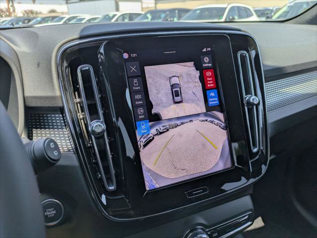 New 2026 Volvo XC40 B5 Ultra w/ Climate Package image 9