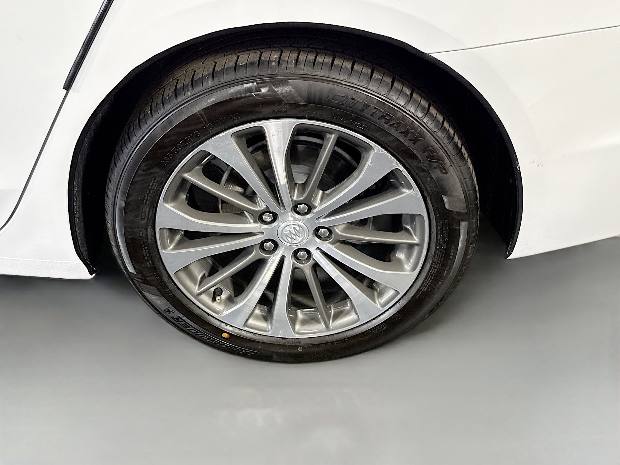 Used 2017 Buick LaCrosse Essence image 37