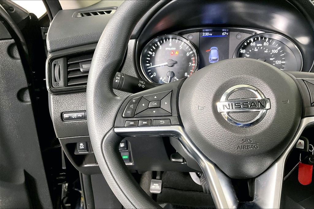 Used 2018 Nissan Rogue S image 18