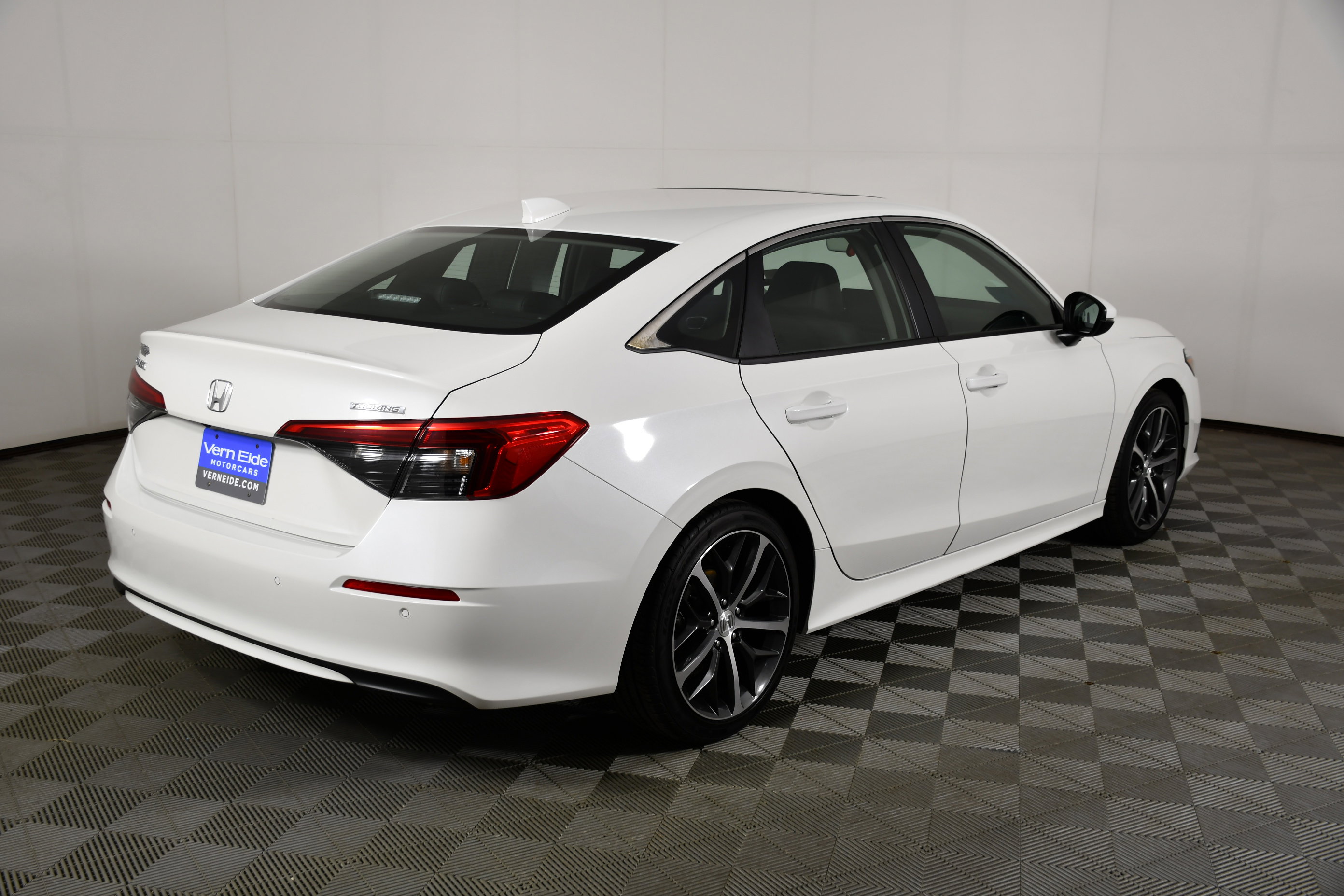 Certified 2024 Honda Civic Touring image 6