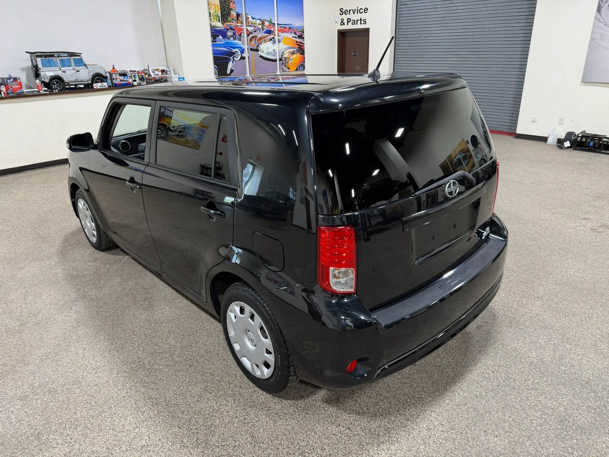 Used 2015 Scion xB FWD image 19