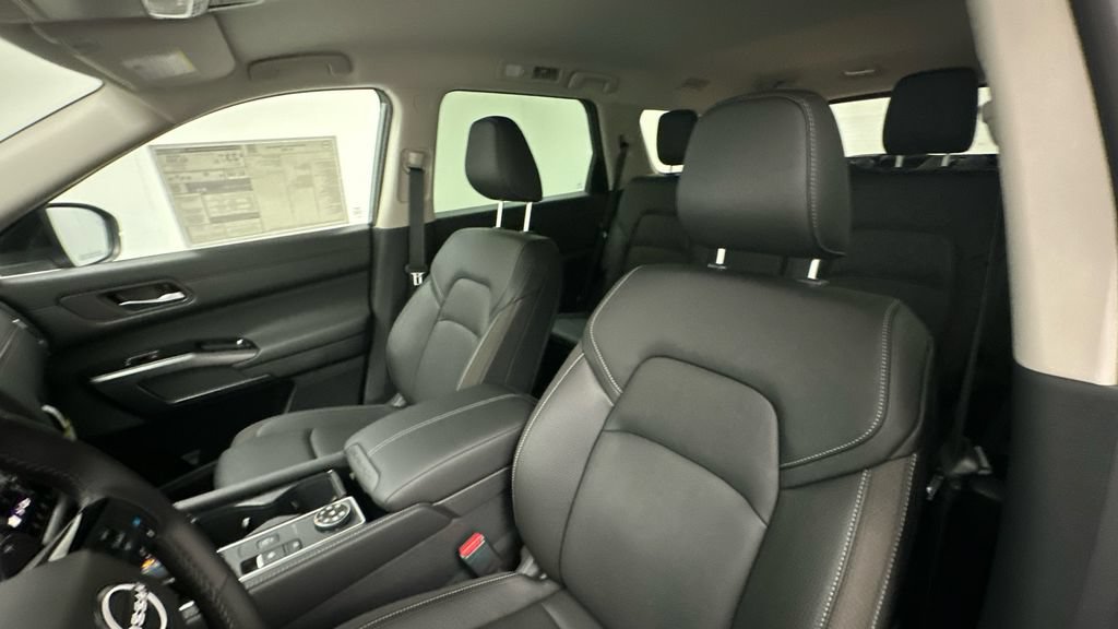 New 2026 Nissan Pathfinder SL AWD/4WD image 8