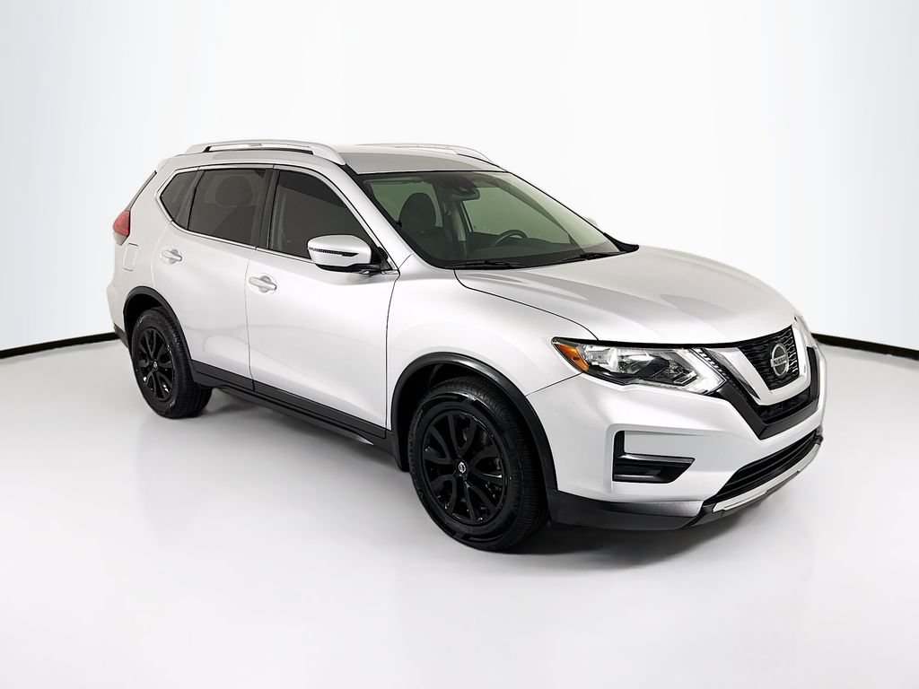 Used 2019 Nissan Rogue S w/ Special Edition Package FWD image 3