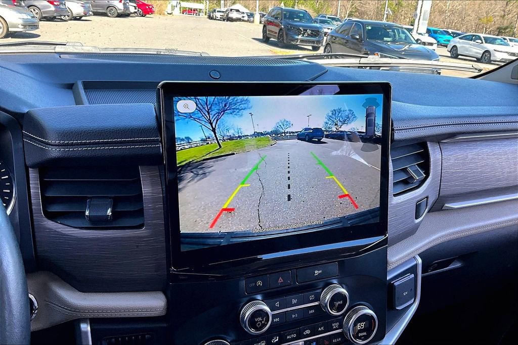 Used 2024 Ford Expedition Max Limited image 11