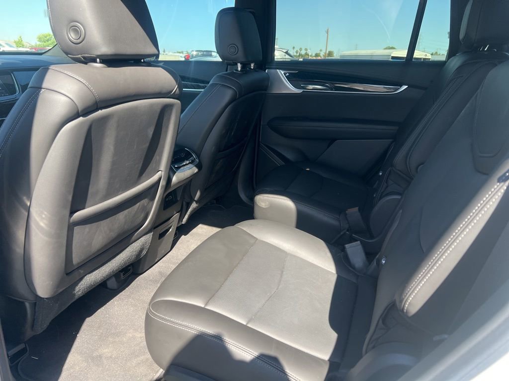 Certified 2024 Cadillac XT6 Premium Luxury FWD image 9