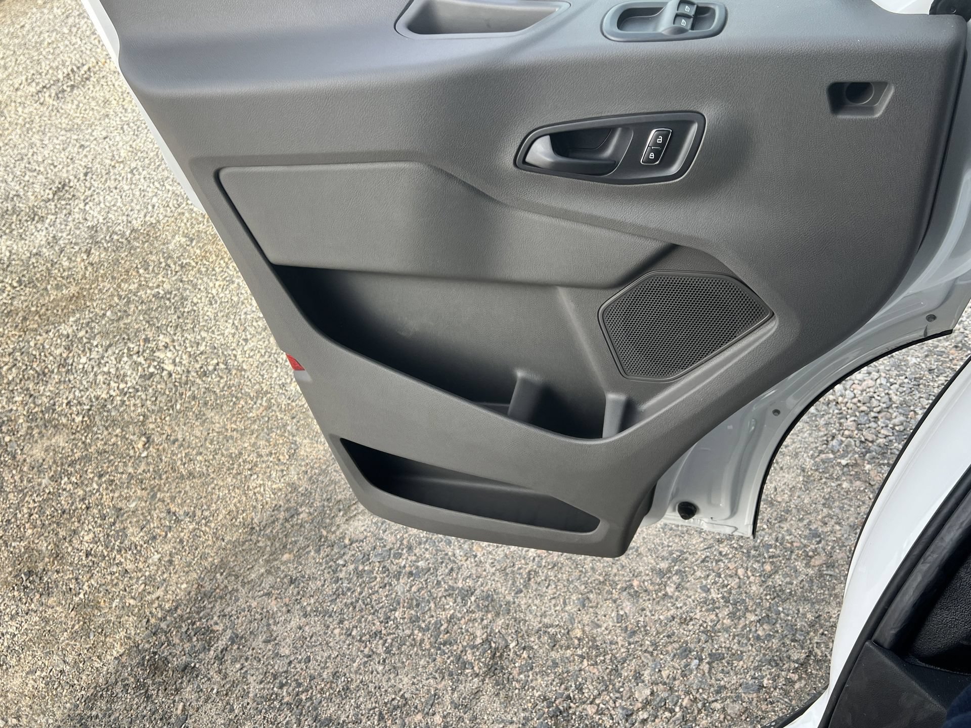 New 2026 Ford Transit 250 148 Medium Roof w/ HVAC Trade Package RWD image 15