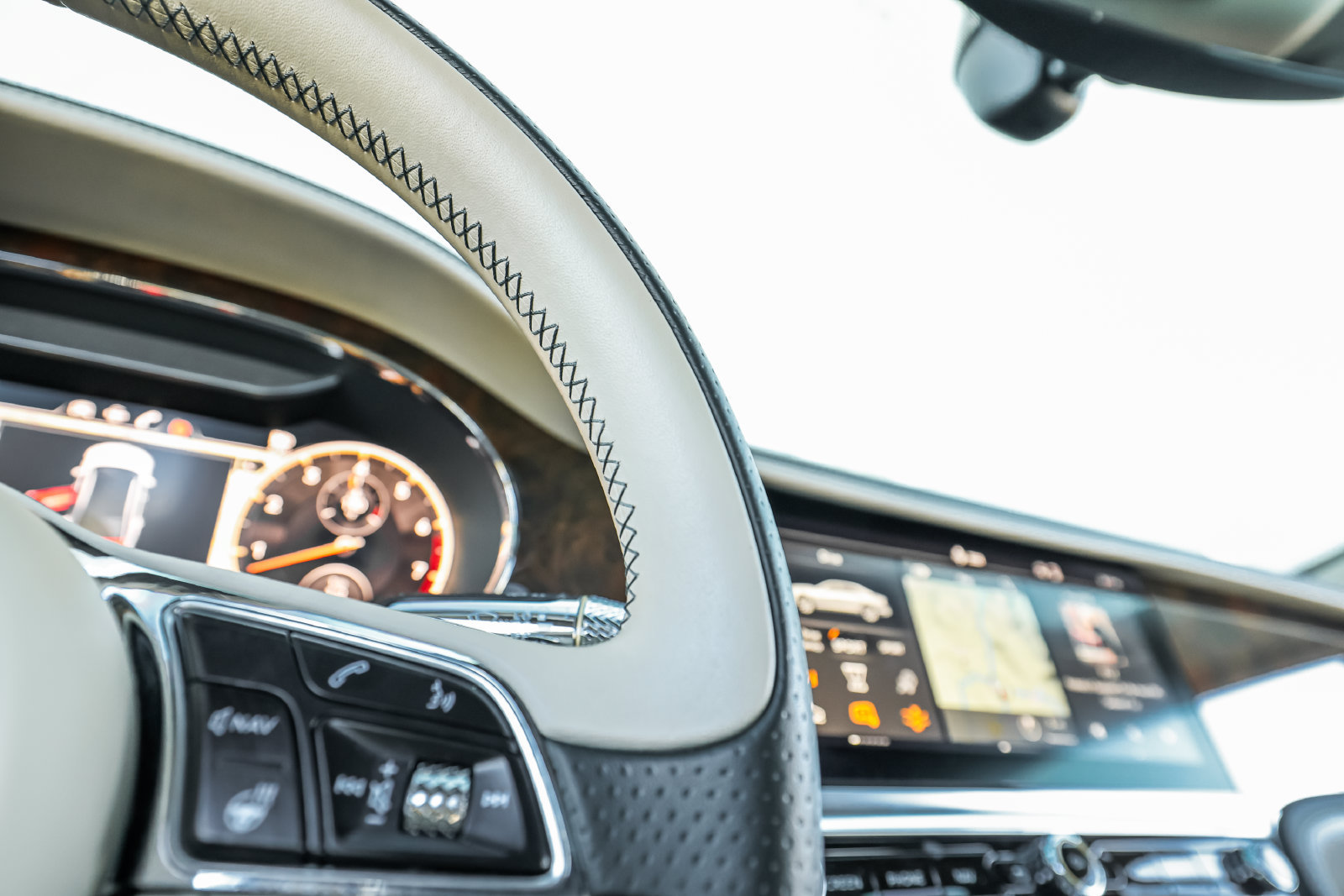 Certified 2020 Bentley Flying Spur W12 AWD/4WD image 32