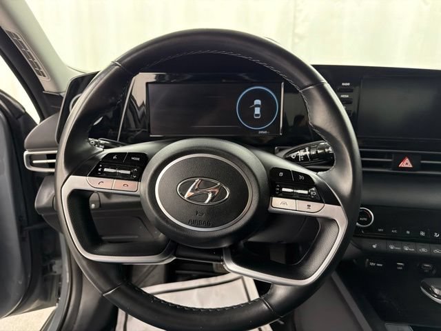 Used 2022 Hyundai Elantra SEL w/ Convenience Package FWD image 10