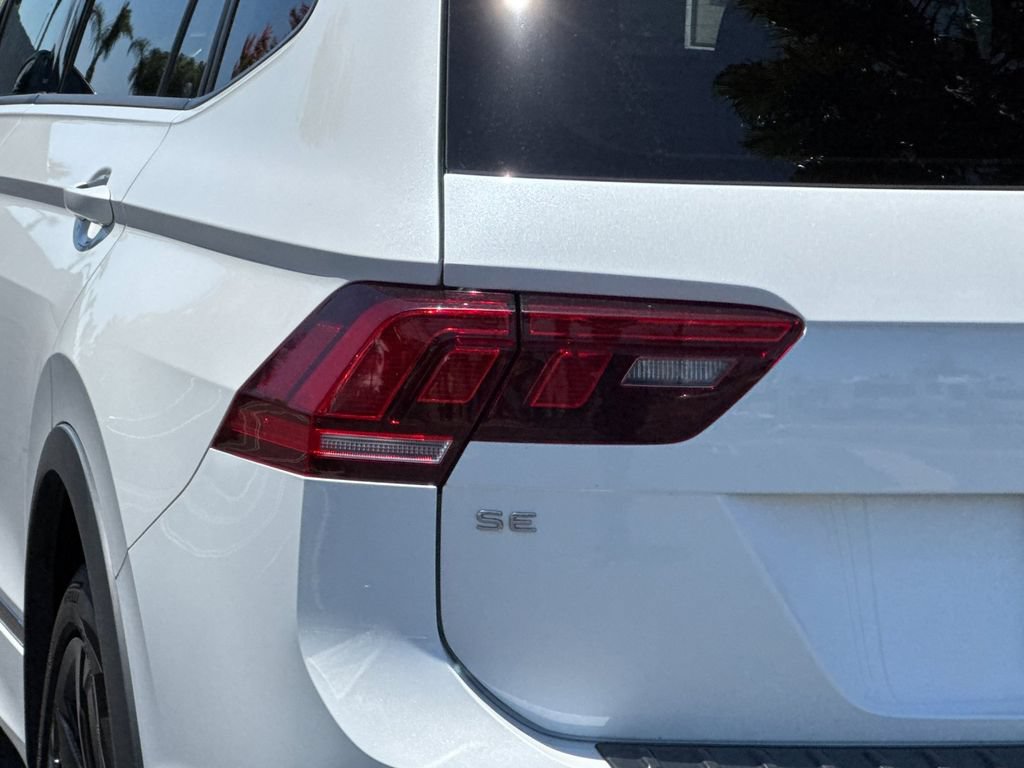 Used 2024 Volkswagen Tiguan SE R-Line AWD/4WD image 25