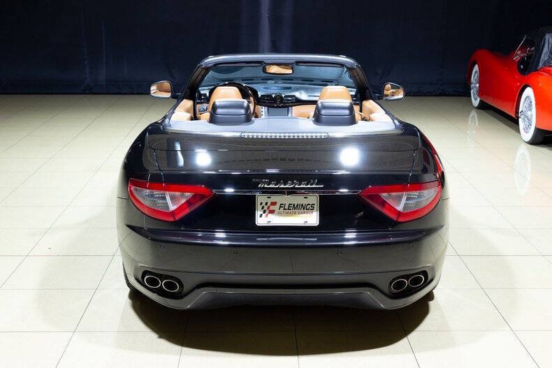Used 2015 Maserati GranTurismo Convertible RWD image 16