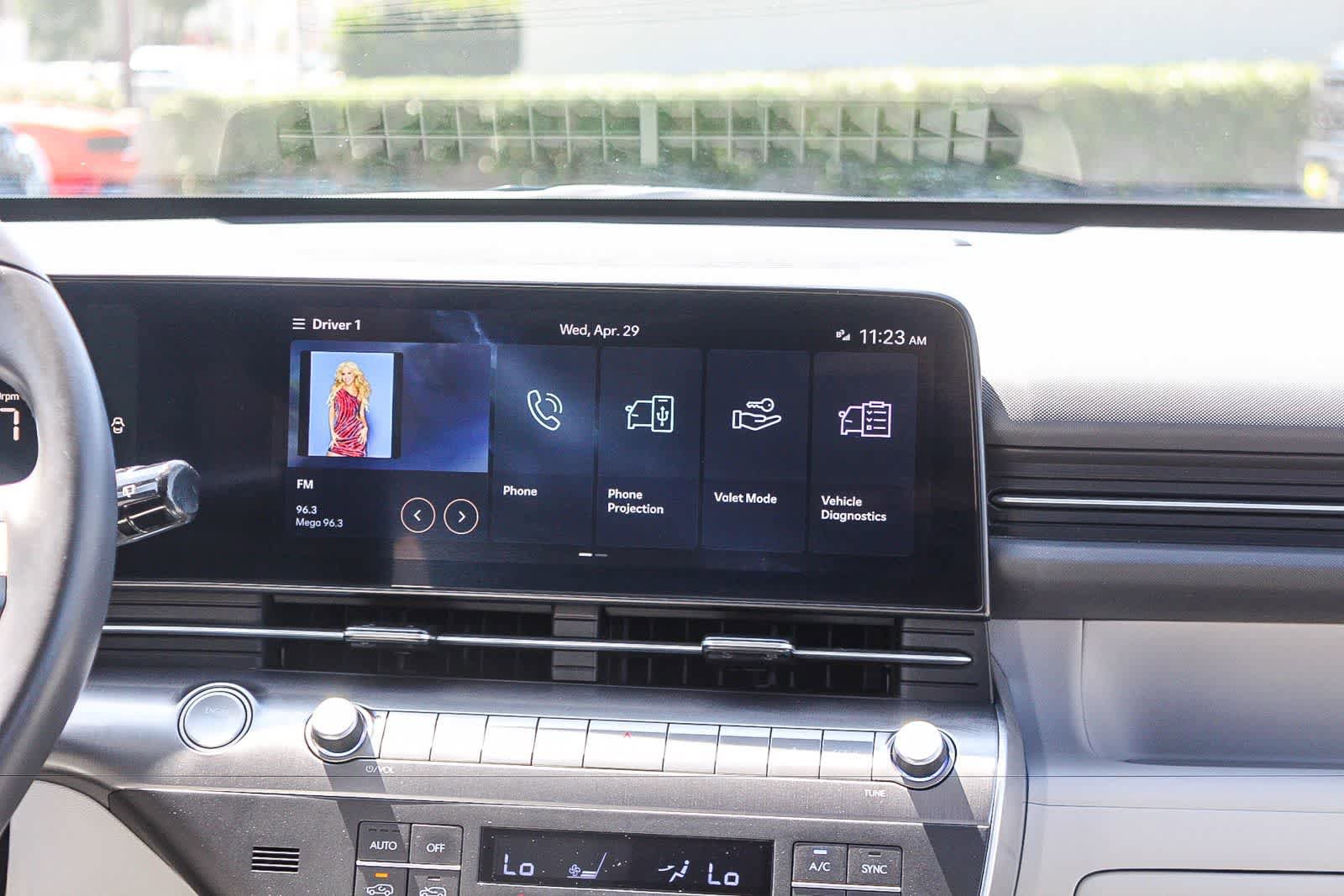 Certified 2024 Hyundai Kona SEL AWD/4WD image 18