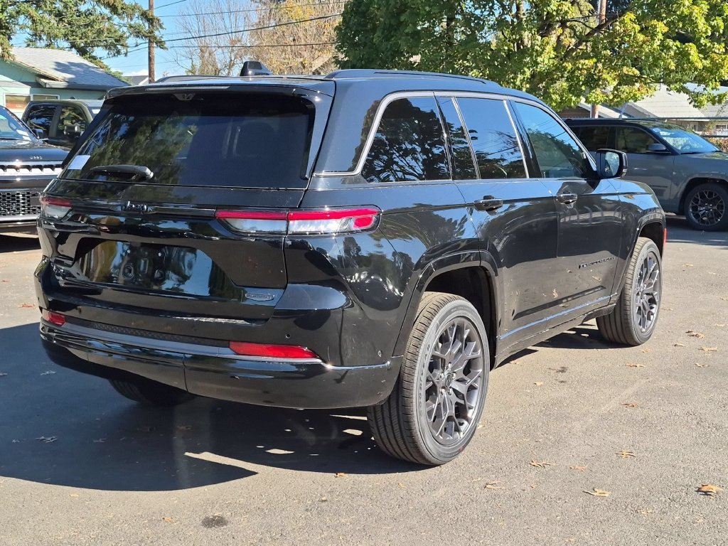 New 2027 Jeep Grand Cherokee Summit AWD/4WD image 7