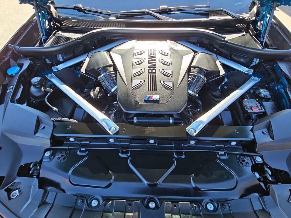 Used 2024 BMW X7 M60i w/ Executive Package image 23