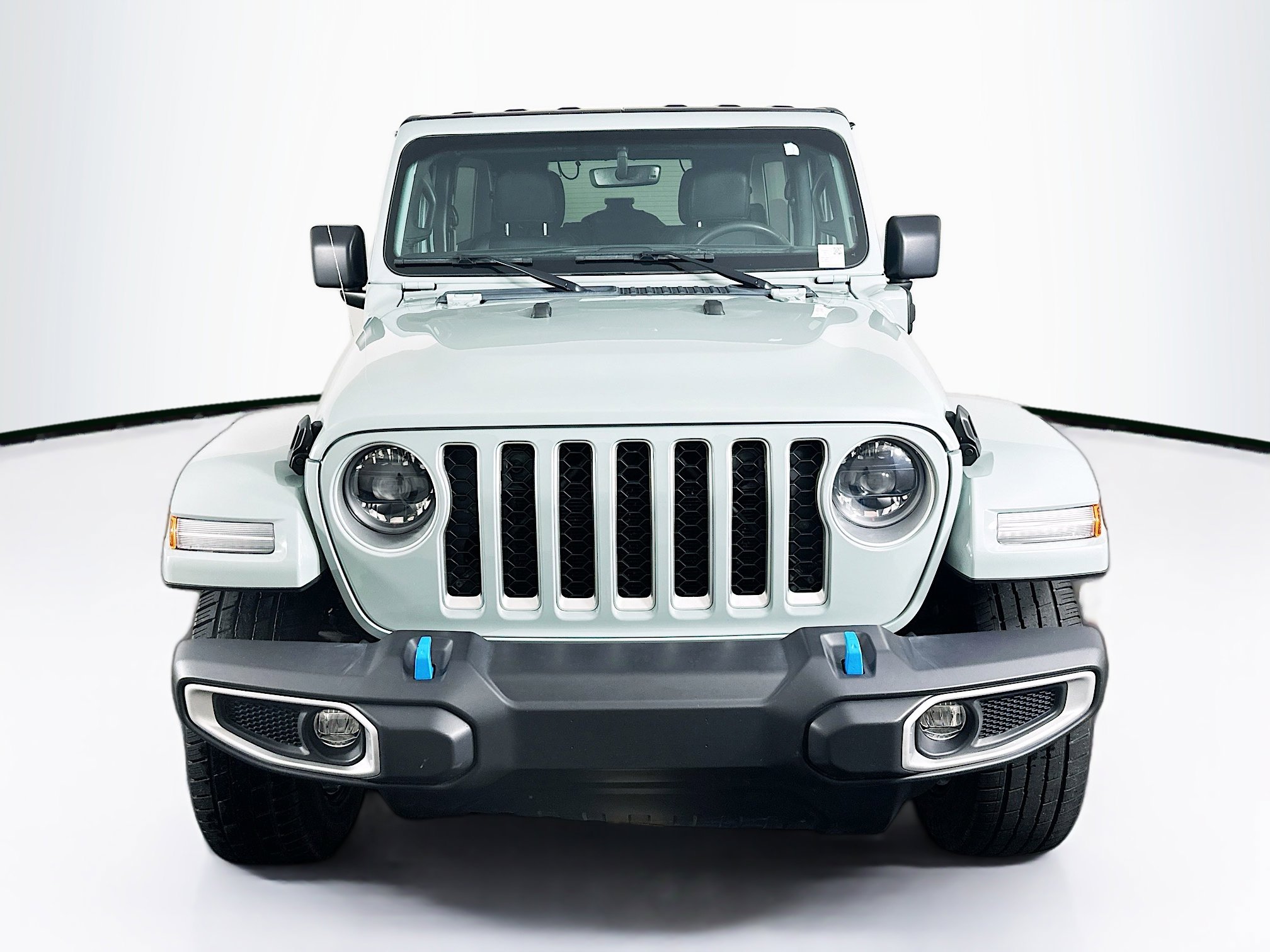 Used 2023 Jeep Wrangler Unlimited Sahara AWD/4WD image 2