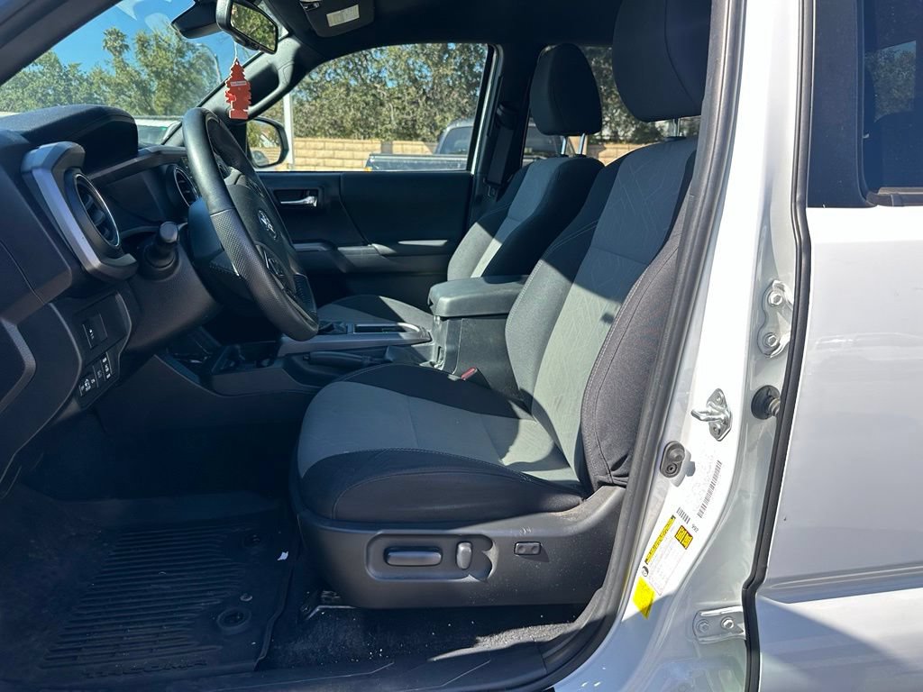 Used 2023 Toyota Tacoma TRD Off-Road AWD/4WD image 8