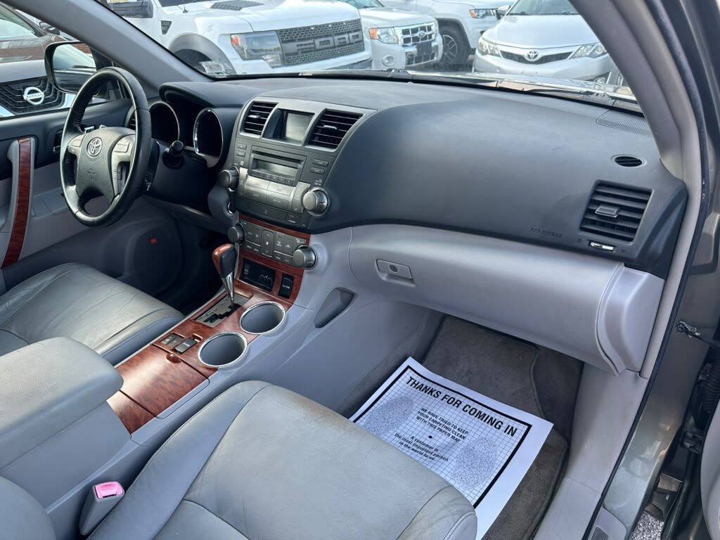 Used 2008 Toyota Highlander Limited AWD/4WD image 14