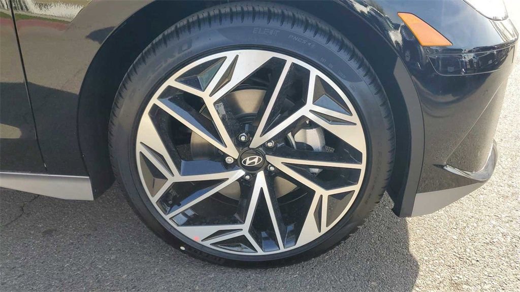 New 2025 Hyundai Ioniq 6 SEL image 9