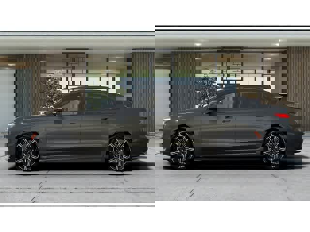 New 2026 BMW 740i xDrive w/ Luxury Rear Seating Package image 4