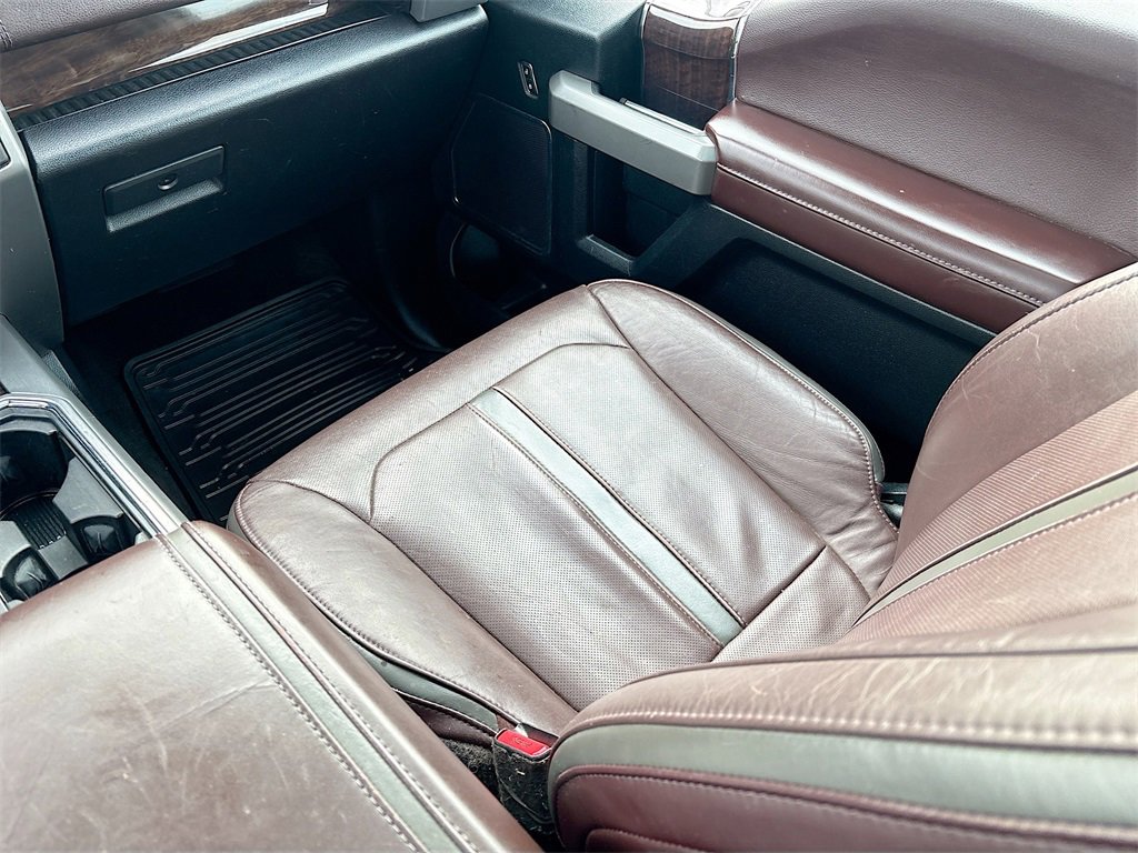 Used 2015 Ford F150 Platinum w/ Equipment Group 701A Luxury image 24