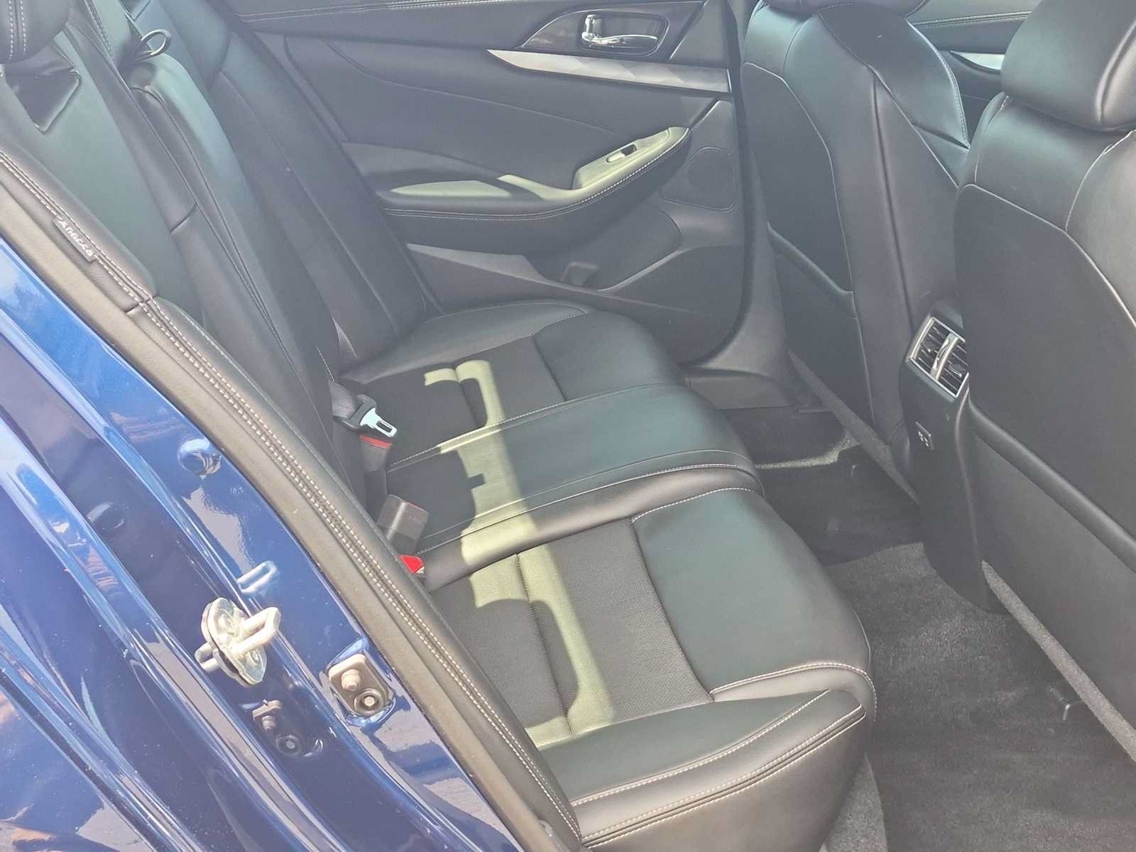 Used 2019 Nissan Maxima 3.5 SV w/ Floor Mat Group FWD image 21