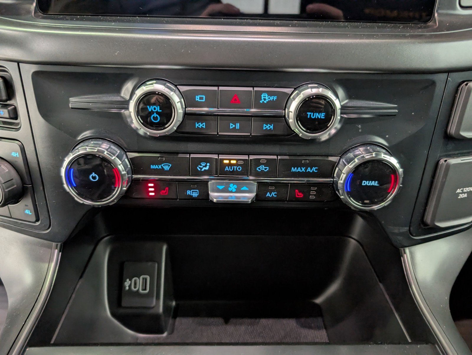 Used 2025 Ford F150 Tremor w/ Bed Utility Package image 24