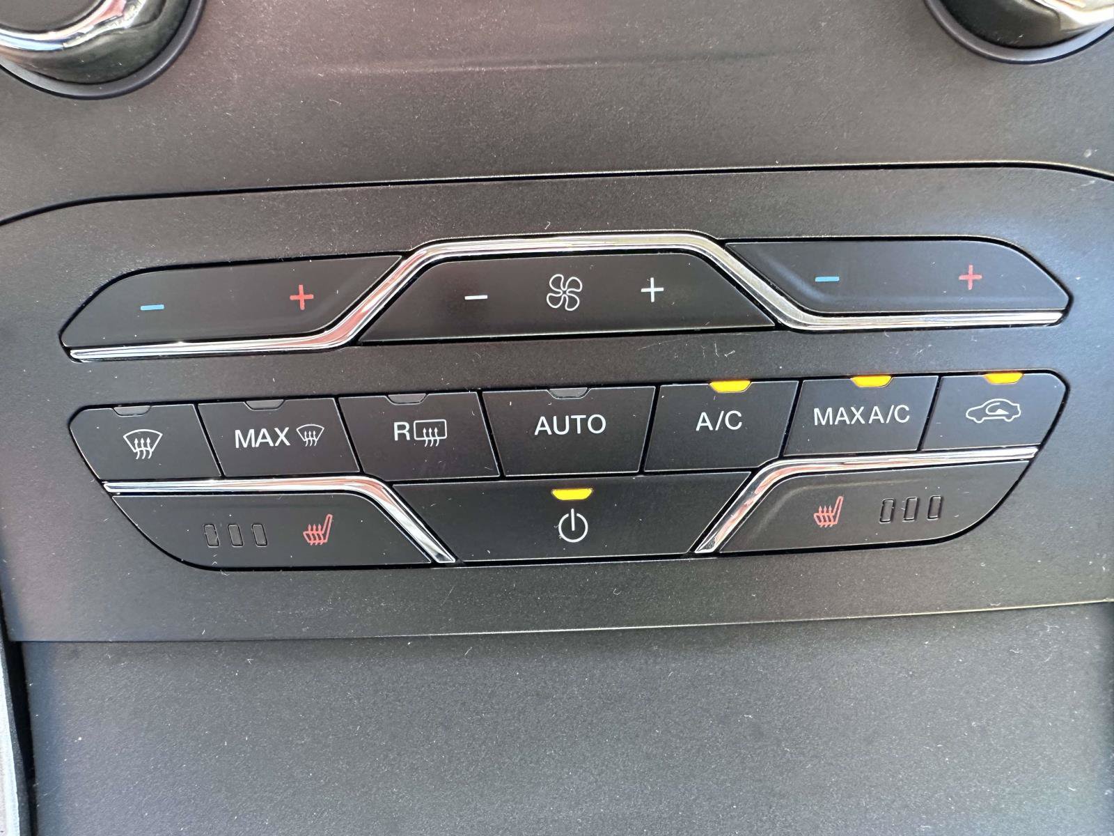 Used 2016 Ford Edge SEL w/ Equipment Group 201A AWD/4WD image 26