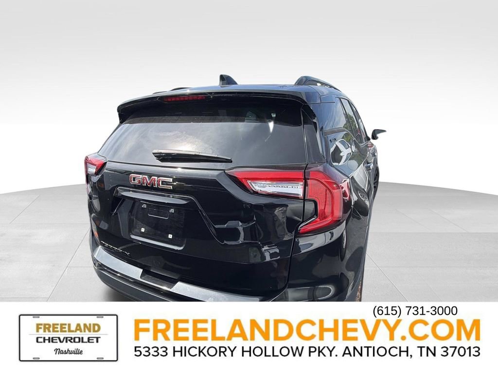 Used 2022 GMC Terrain SLE w/ Driver Convenience Package FWD image 3