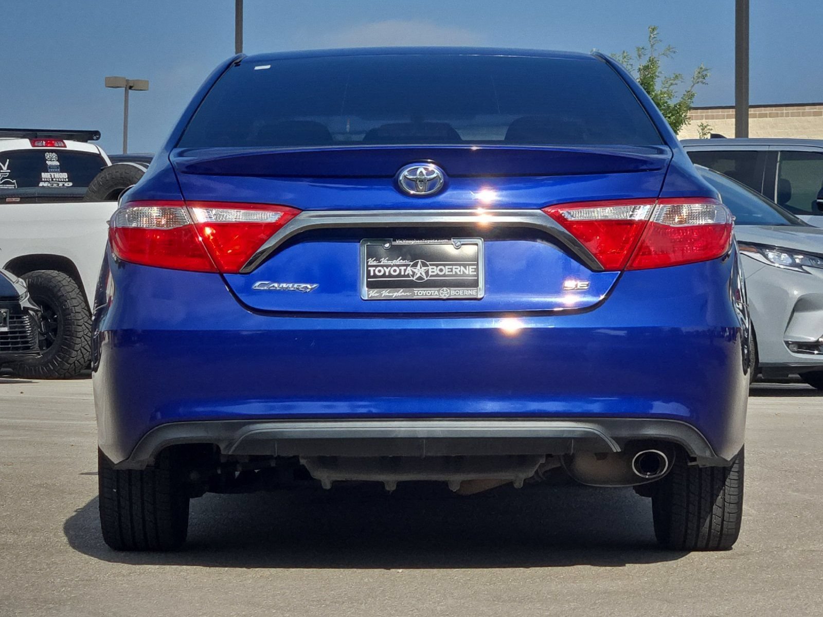 Used 2015 Toyota Camry SE FWD image 4
