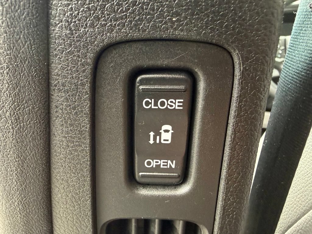 Used 2023 Honda Odyssey EX-L image 17
