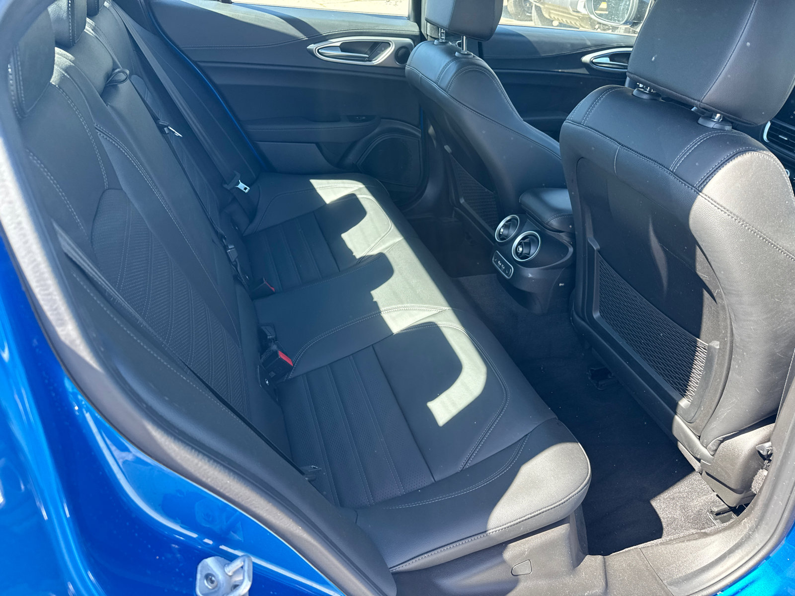 Used 2024 Alfa Romeo Giulia Veloce image 15